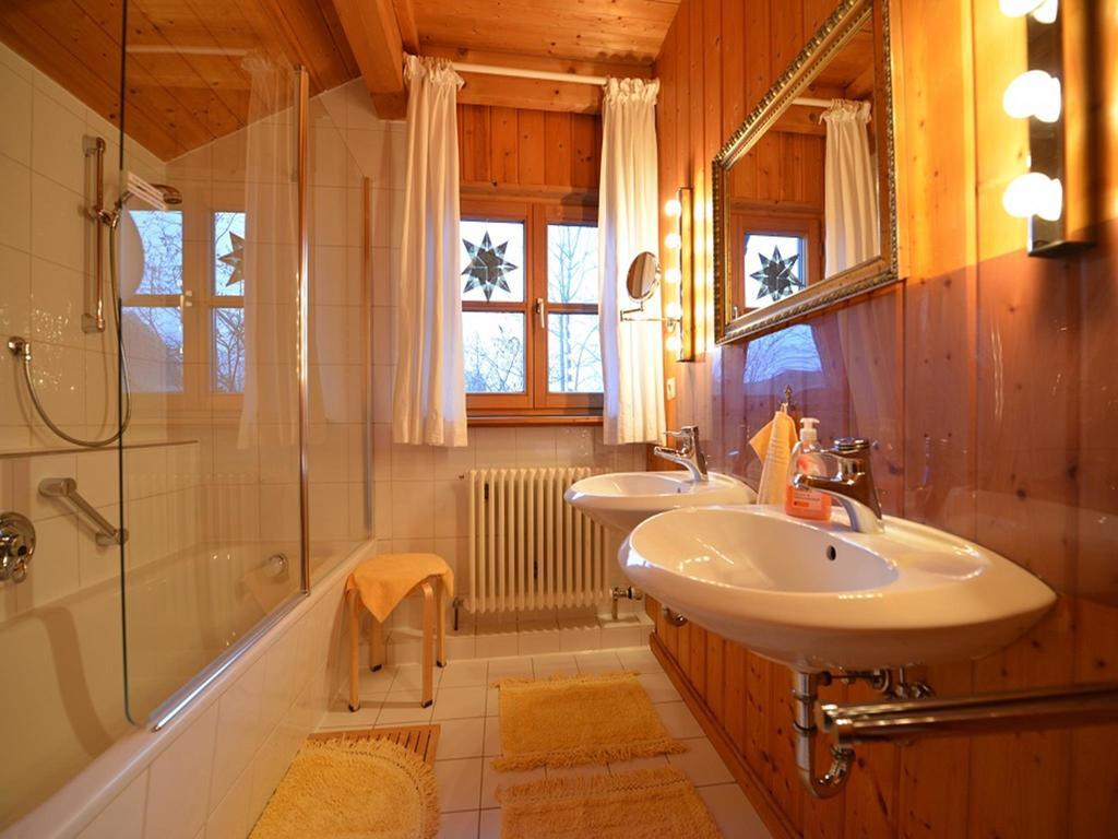 Chiemsee-Ferienwohnungen Traunstein Chambre photo